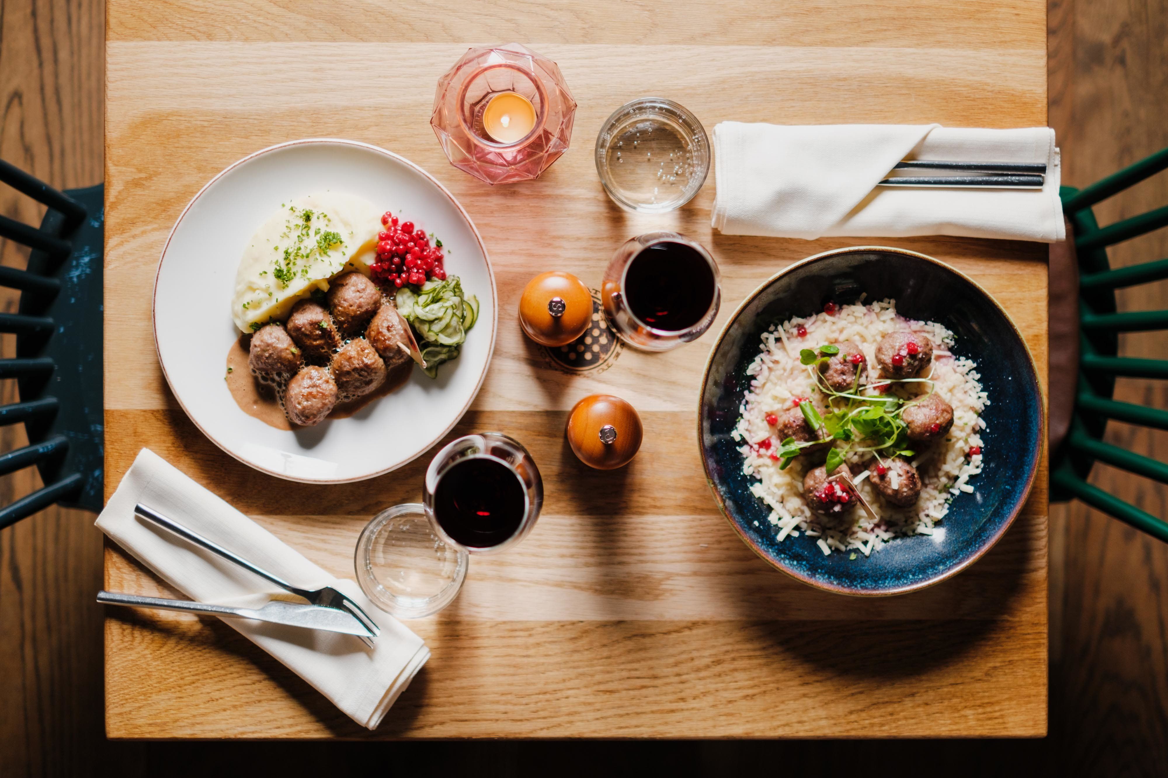 Meatballs for the People interior 2