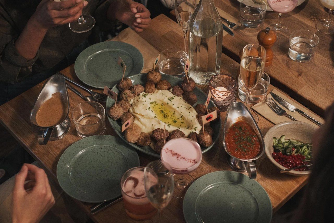 Meatballs for the People interior 3